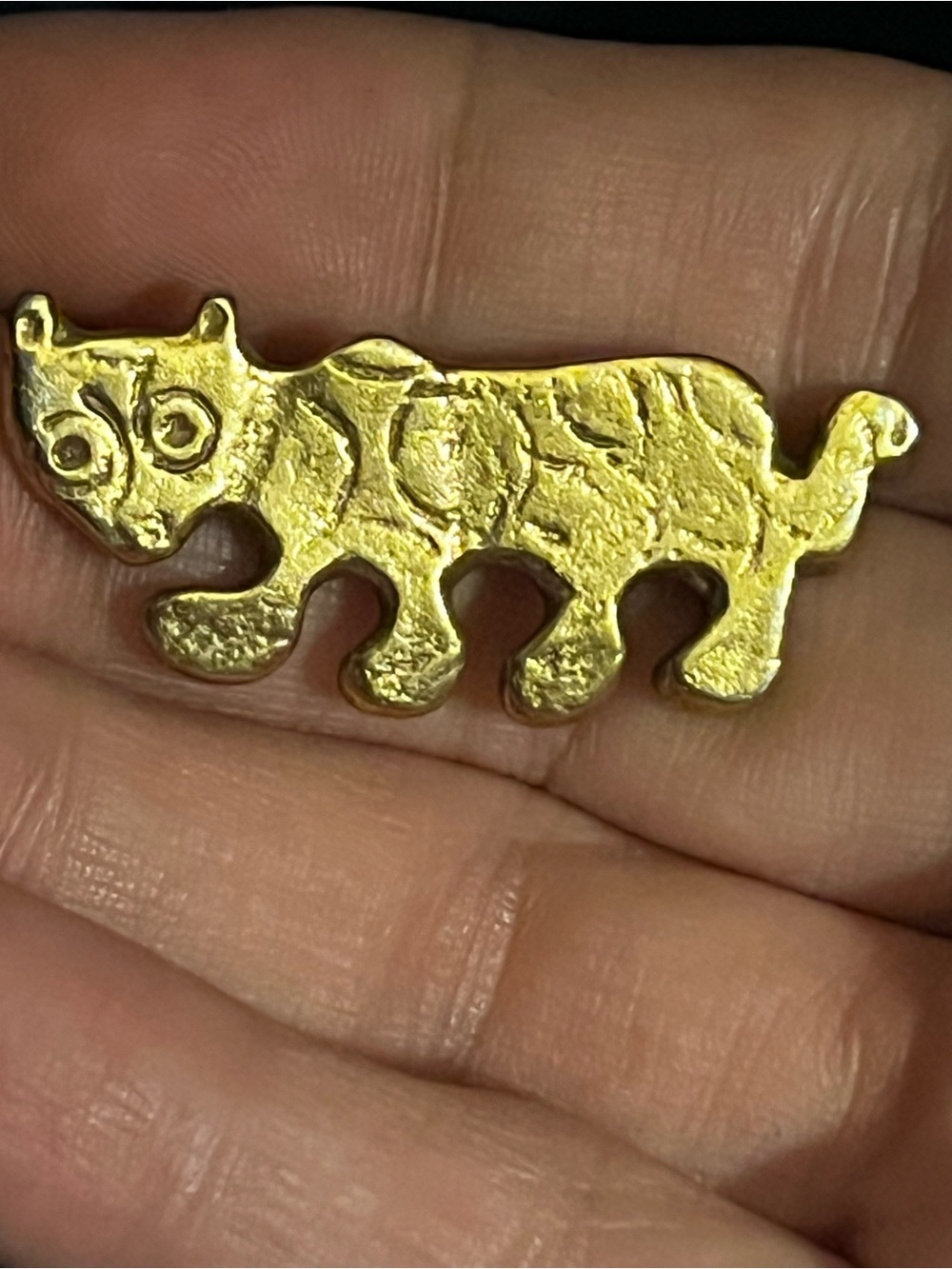 Metropolitan Musem of Art MMA KHM Gold Tone Cat Shaped Pin Brooch